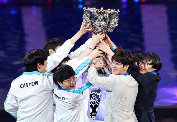 Homme：距离上次世界赛夺冠已经过去很久了 世界赛夺冠是最终目标