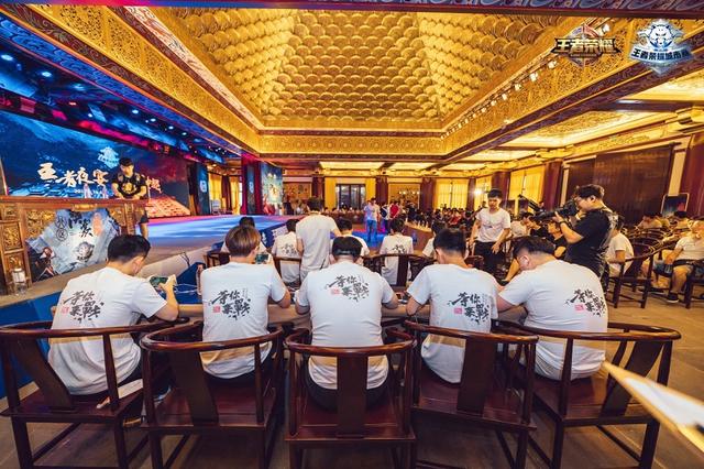 Lwx ： Noxia, 兄弟，你能给点反馈吗？请说点什么，我求你说点什么，伙计！